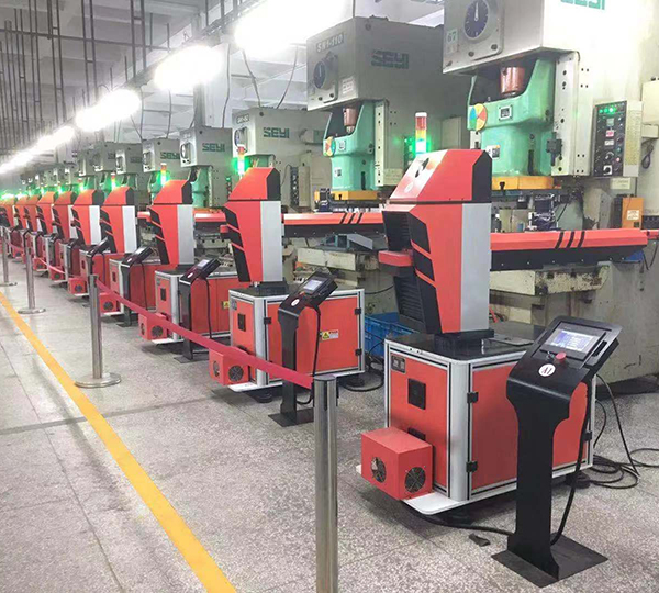 冲床自动化线
